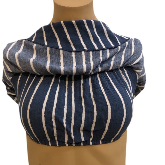 Forever 21 off the shoulder top - Picture 8 of 8